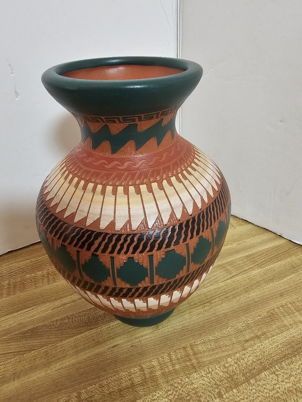 Navajo Etched Pottery Vase Signed Priscilla Nez Native American Southwest 7.5"